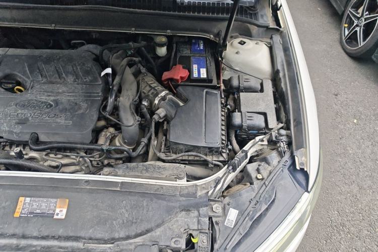 Used Ford Escort 2017 EcoBoost 180 Stylish Model Engine Bay Left