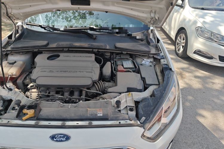 Used Ford Escort 2017 Happiness Edition 1.5L Automatic Fashion Version Engine Bay Left