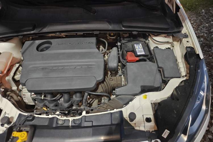 Used Ford Escort 2017 Happiness Edition 1.5L Automatic Fashion Version Engine Bay Left