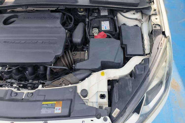 Used Ford Escort 2017 Happiness Edition 1.5L Automatic Fashion Version Engine Bay Left