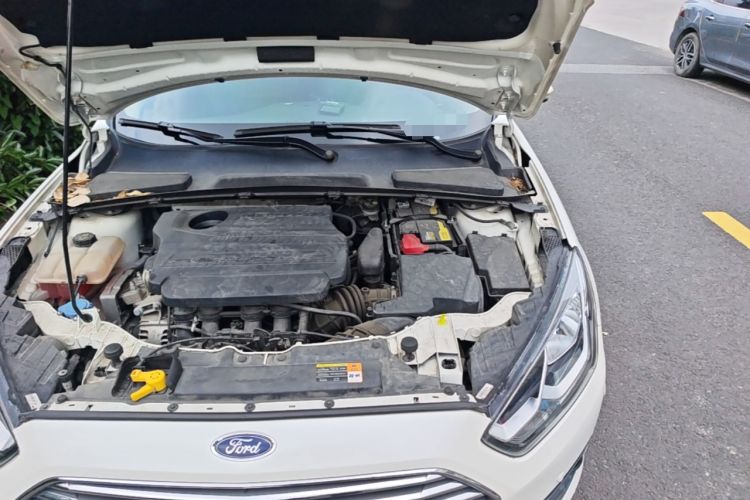 Used Ford Escort 2017 Happiness Edition 1.5L Automatic Fashion Version Engine Bay Left