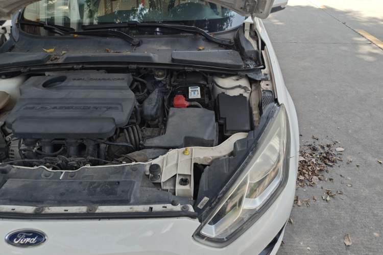 Used Ford Escort 2017 1.5L Automatic Comfort Model Engine Bay Left