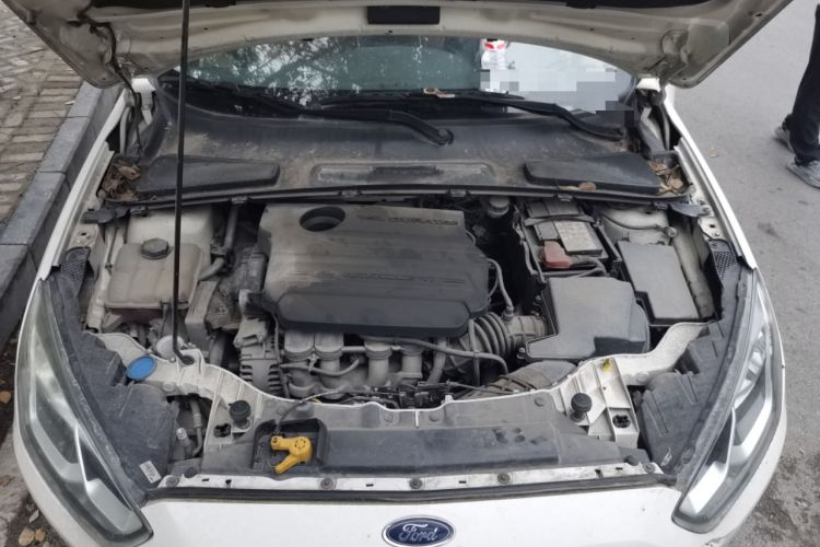 Used Ford Escort 2017 1.5L Manual Comfort Model Engine Bay