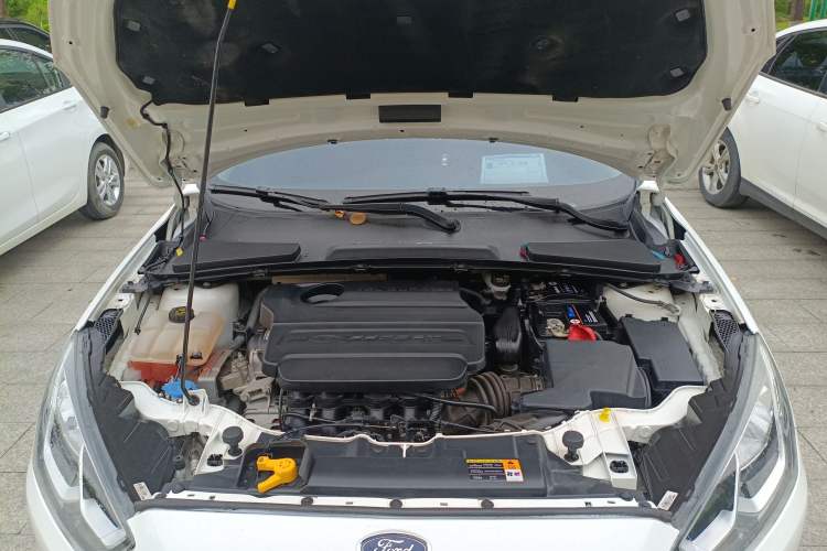 Used Ford Escort 2017 Happiness Edition 1.5L Automatic Fashion Version Engine Bay