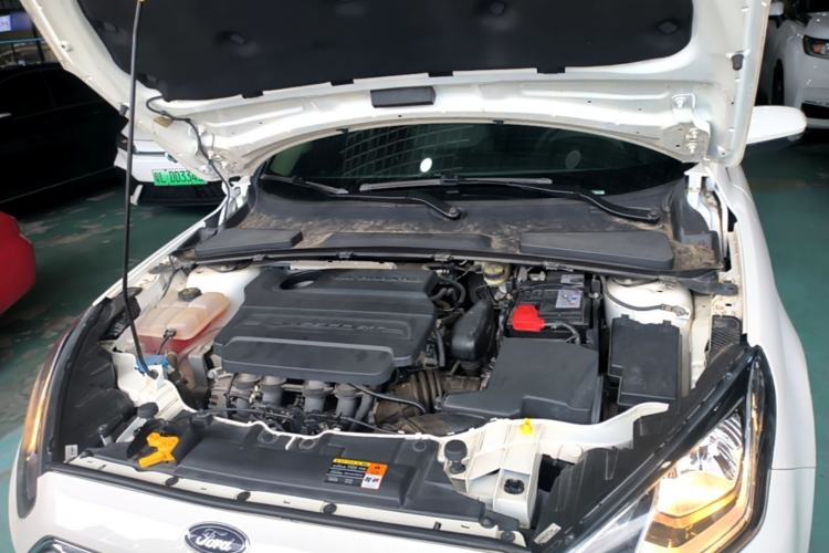 Used Ford Escort 2017 Happiness Edition 1.5L Automatic Fashion Version Engine Bay