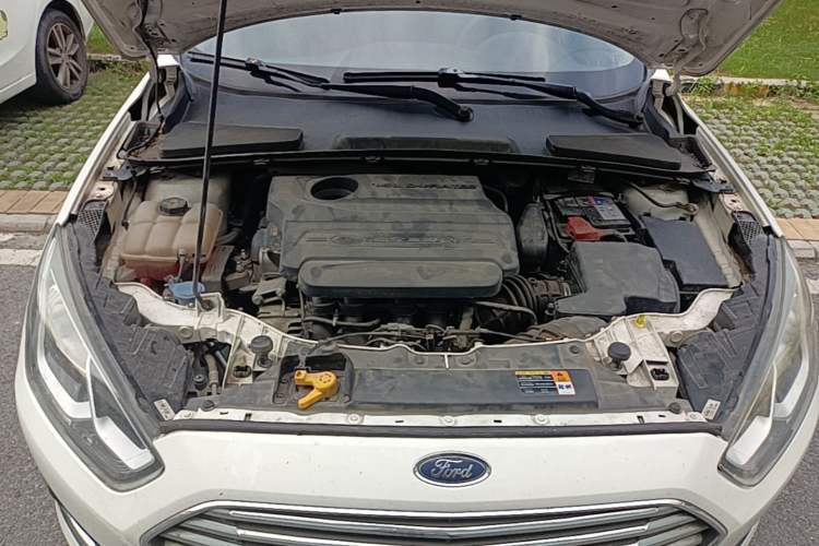 Used Ford Escort 2017 Happiness Edition 1.5L Automatic Fashion Version Engine Bay