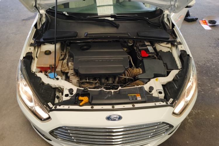 Used Ford Escort 2017 1.5L Manual Comfort Model Engine Bay