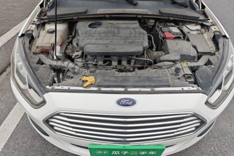 Used Ford Escort 2017 Revised Version 1.5L Manual Comfort Edition Engine Bay