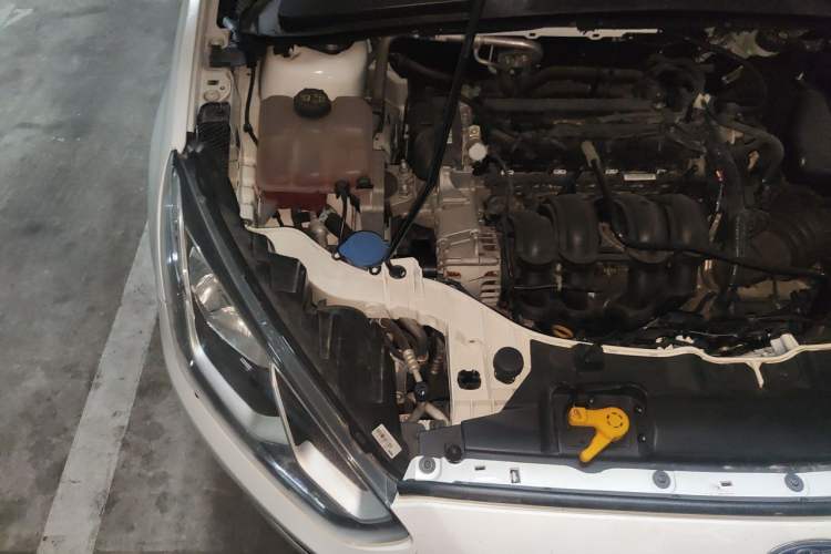 Used Ford Escort 2017 Happiness Edition 1.5L Automatic Fashion Version Engine Bay Right