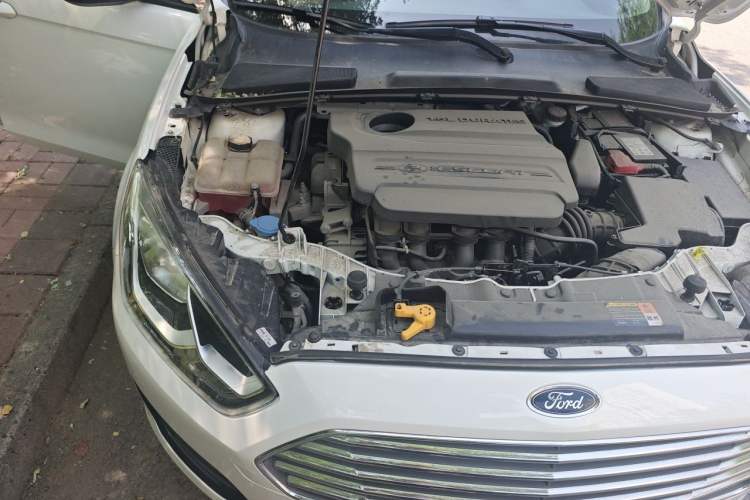 Used Ford Escort 2017 Revised Version 1.5L Automatic Comfort Edition Engine Bay Right