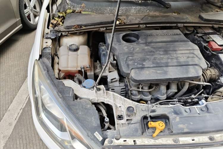 Used Ford Escort 2017 1.5L Manual Comfort Model Engine Bay Right