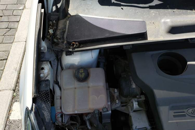 Used Ford Escort 2017 1.5L Manual Comfort Model Engine Bay Right