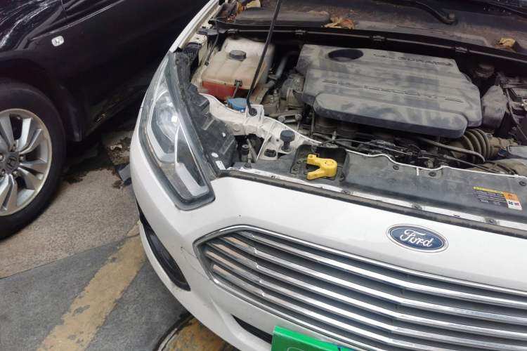 Used Ford Escort 2017 Happiness Edition 1.5L Automatic Fashion Version Engine Bay Right
