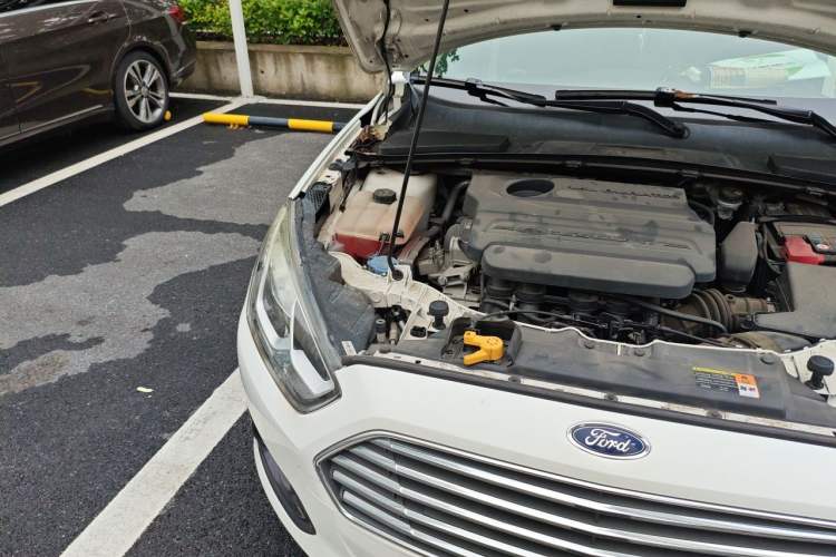 Used Ford Escort 2017 1.5L Automatic Comfort Model Engine Bay Right