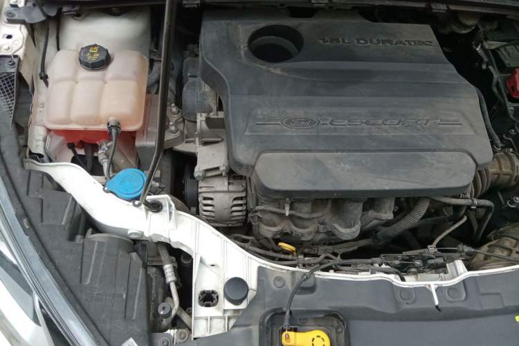 Used Ford Escort 2017 Revised Version 1.5L Manual Comfort Edition Engine Bay Right