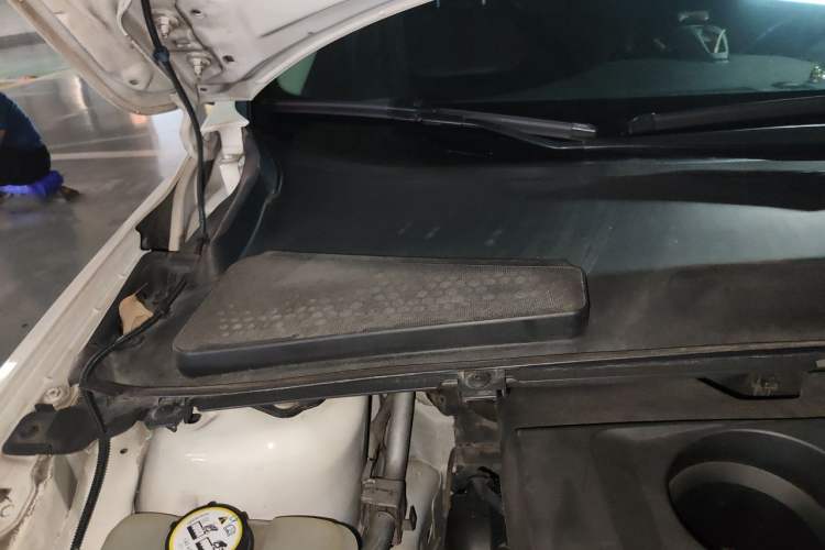 Used Ford Escort 2017 Happiness Edition 1.5L Automatic Fashion Version Engine Bay Right