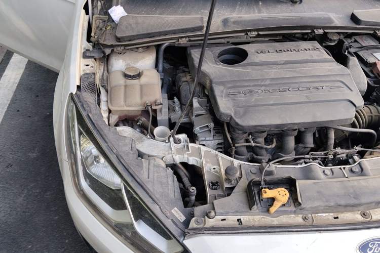 Used Ford Escort 2017 1.5L Automatic Comfort Model Engine Bay Right