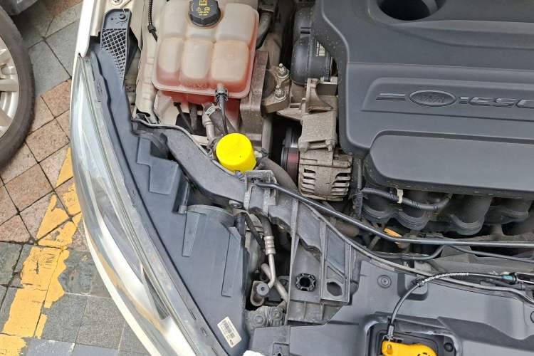 Used Ford Escort 2017 Revised Version 1.5L Automatic Comfort Edition Engine Bay Right