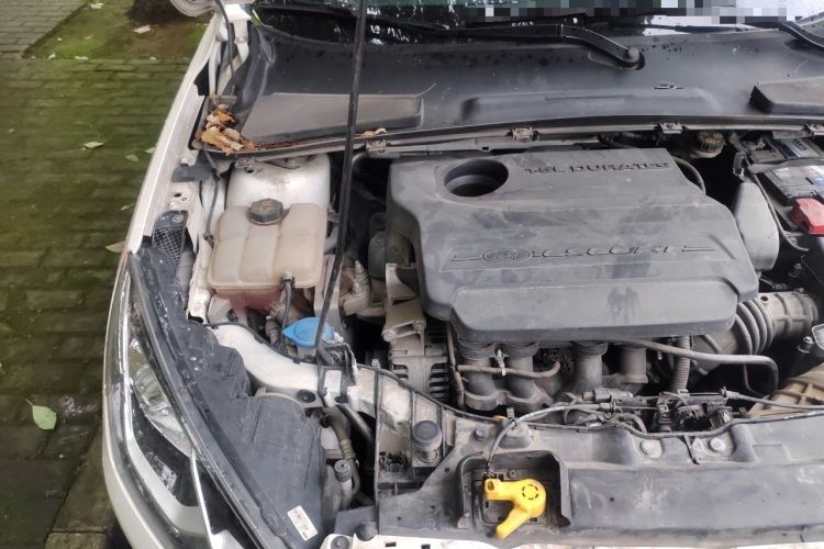 Used Ford Escort 2017 Happiness Edition 1.5L Automatic Fashion Version Engine Bay Right