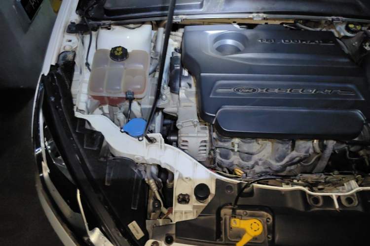 Used Ford Escort 2017 1.5L Automatic Comfort Model Engine Bay Right