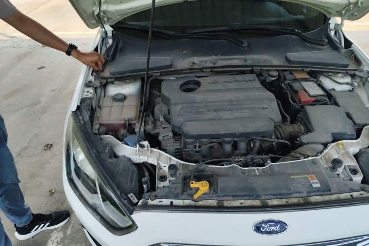 Used Ford Escort 2017 1.5L Manual Comfort Model Engine Bay Right