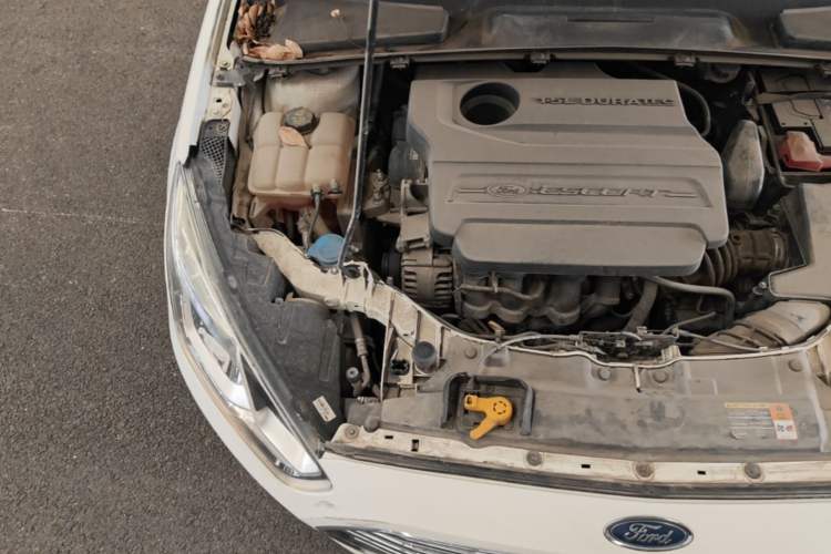 Used Ford Escort 2017 1.5L Automatic Comfort Model Engine Bay Right