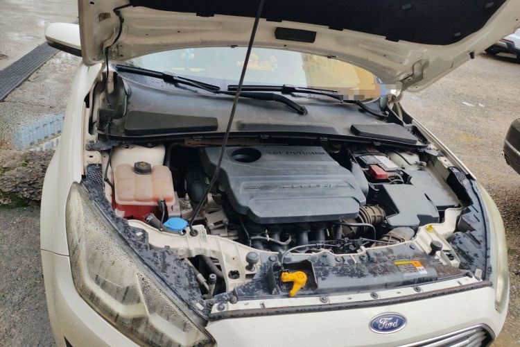 Used Ford Escort 2017 1.5L Automatic Comfort Model Engine Bay Right