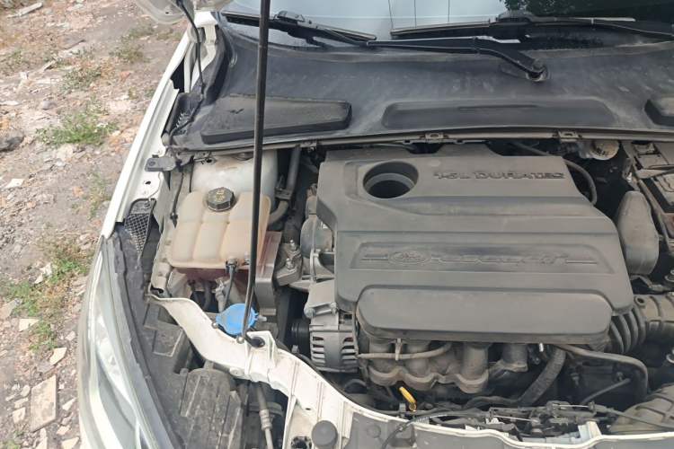 Used Ford Escort 2017 1.5L Automatic Comfort Model Engine Bay Right