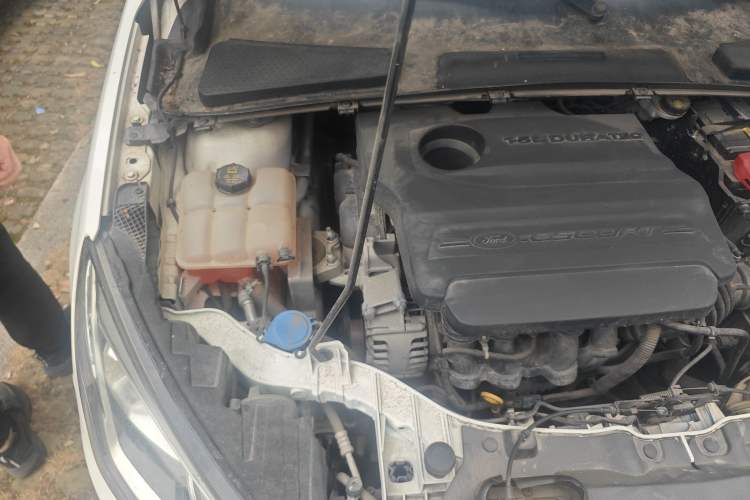 Used Ford Escort 2017 1.5L Manual Comfort Model Engine Bay Right