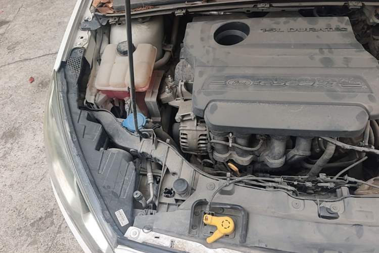 Used Ford Escort 2017 Revised Version 1.5L Manual Comfort Edition Engine Bay Right