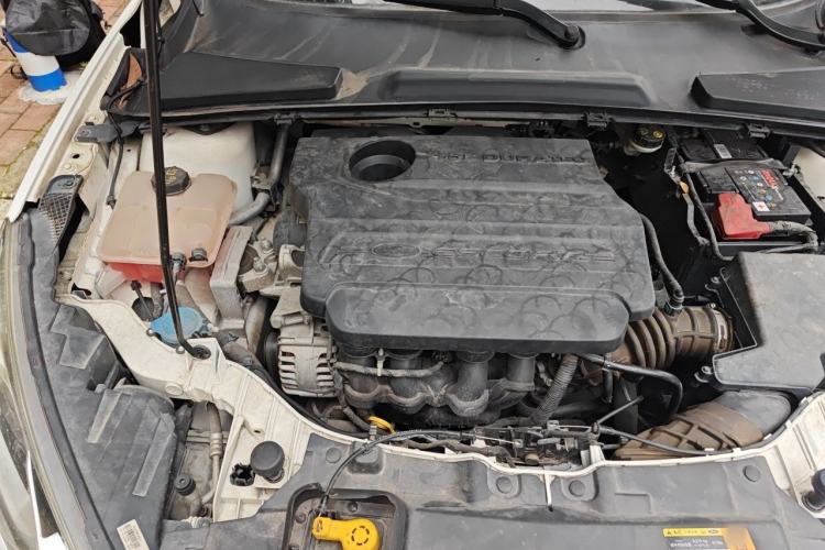 Used Ford Escort 2017 1.5L Manual Comfort Model Engine Bay Right