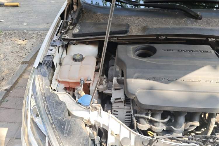 Used Ford Escort 2017 1.5L Automatic Comfort Model Engine Bay Right