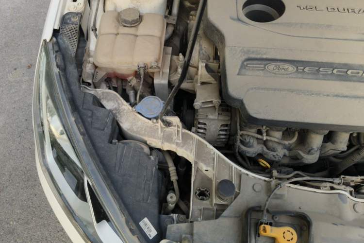 Used Ford Escort 2017 1.5L Manual Comfort Model Engine Bay Right