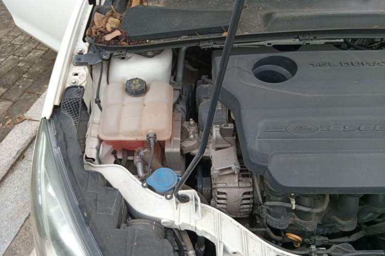 Used Ford Escort 2017 1.5L Automatic Comfort Model Engine Bay Right