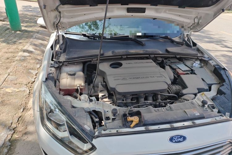 Used Ford Escort 2017 Happiness Edition 1.5L Automatic Fashion Version Engine Bay Right