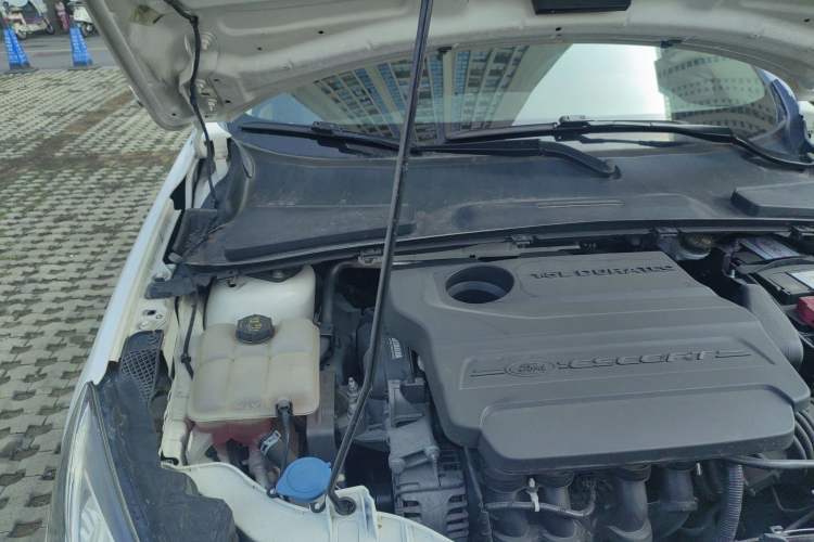 Used Ford Escort 2017 1.5L Automatic Comfort Model Engine Bay Right