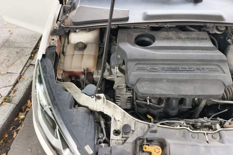 Used Ford Escort 2017 Revised Version 1.5L Automatic Comfort Edition Engine Bay Right