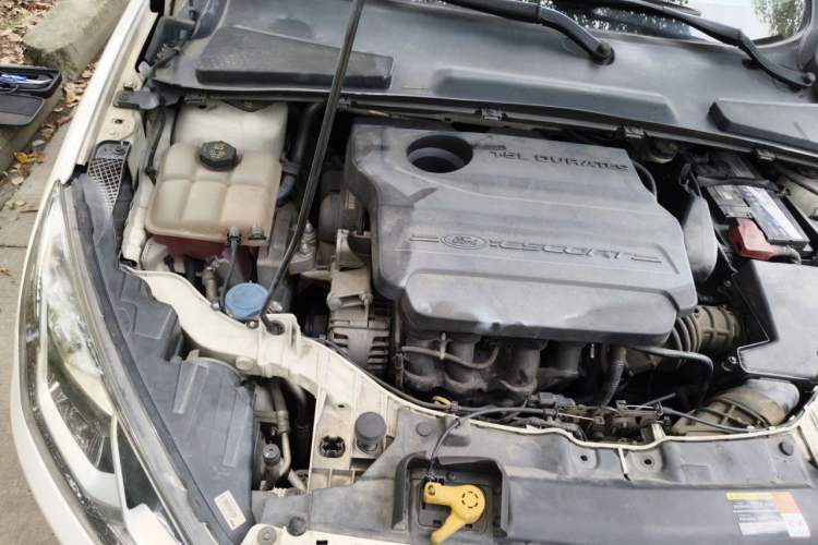 Used Ford Escort 2017 Happiness Edition 1.5L Automatic Fashion Version Engine Bay Right