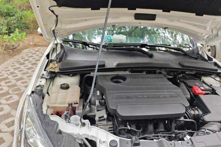 Used Ford Escort 2017 1.5L Automatic Comfort Model Engine Bay Right