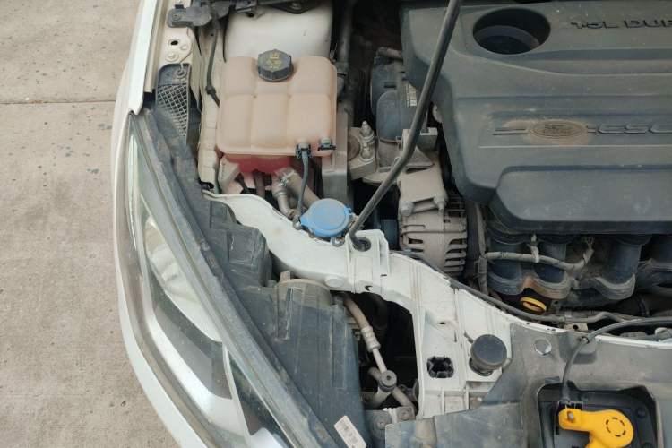 Used Ford Escort 2017 1.5L Manual Comfort Model Engine Bay Right
