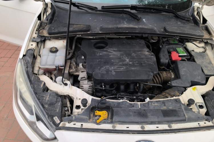 Used Ford Escort 2017 Happiness Edition 1.5L Automatic Fashion Version Engine Bay Right
