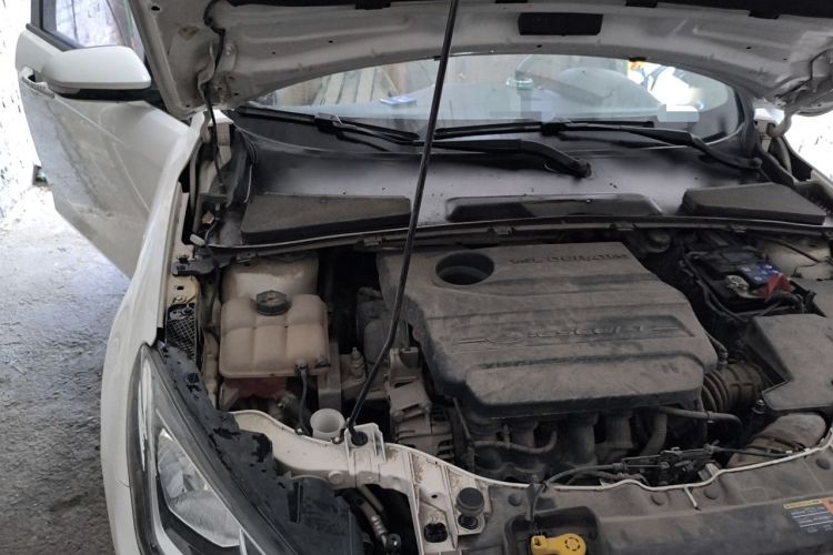 Used Ford Escort 2017 1.5L Manual Comfort Model Engine Bay Right