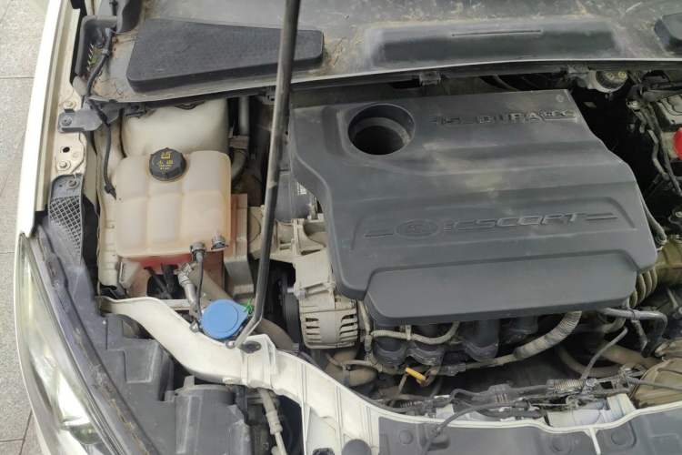 Used Ford Escort 2017 1.5L Manual Comfort Model Engine Bay Right