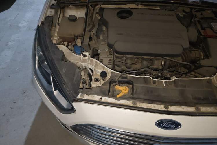 Used Ford Escort 2017 Happiness Edition 1.5L Automatic Fashion Version Engine Bay Right