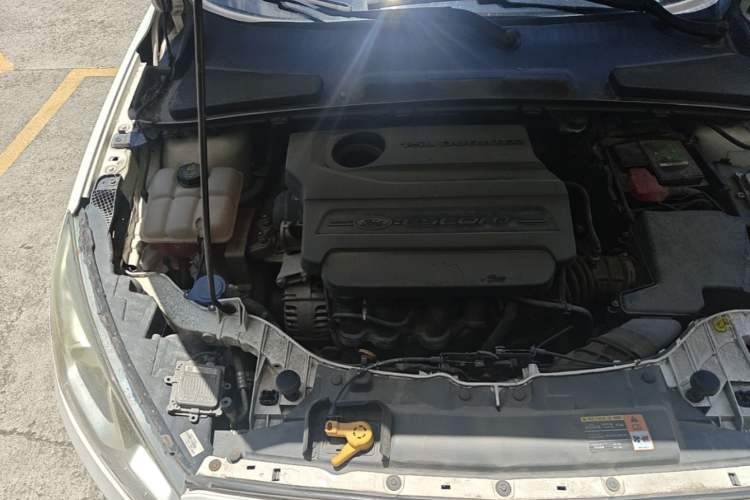Used Ford Escort 2017 1.5L Manual Comfort Model Engine Bay Right