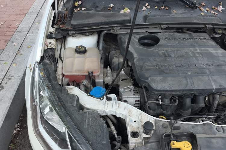 Used Ford Escort 2017 Revised Version 1.5L Automatic Comfort Edition Engine Bay Right