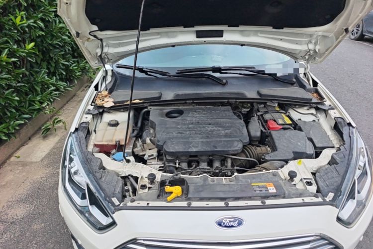 Used Ford Escort 2017 Happiness Edition 1.5L Automatic Fashion Version Engine Bay Right