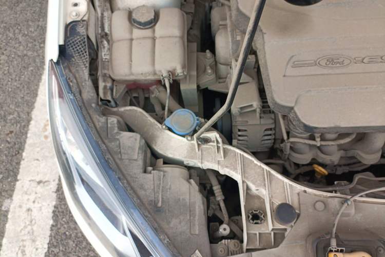 Used Ford Escort 2017 1.5L Automatic Comfort Model Engine Bay Right