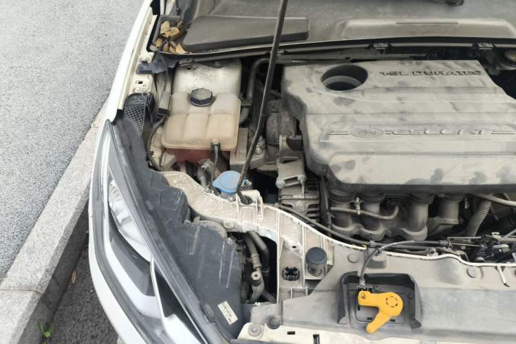 Used Ford Escort 2017 Revised Version 1.5L Manual Comfort Edition Engine Bay Right