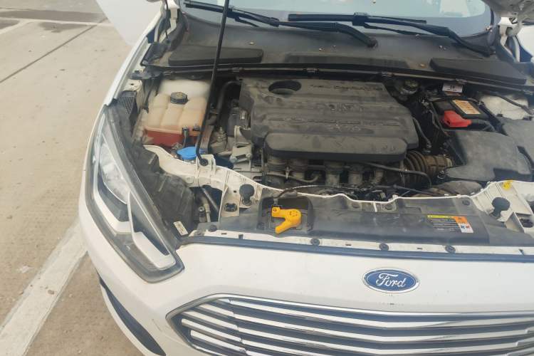 Used Ford Escort 2017 1.5L Manual Comfort Model Engine Bay Right